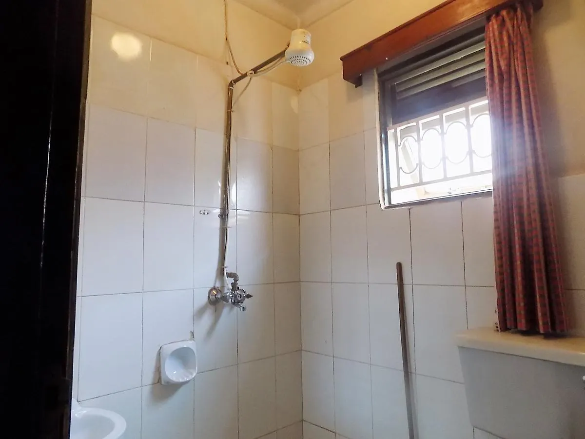 Rosama Guest House Najjanankumbi カンパラ